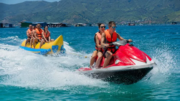 Морская прогулка с рыбалкой. Все включено.